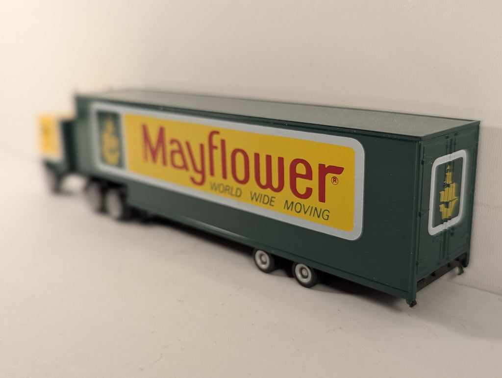 Con-Cor HO Gauge Tractor + Moving Van Trailer Mayflower Road Vehicle