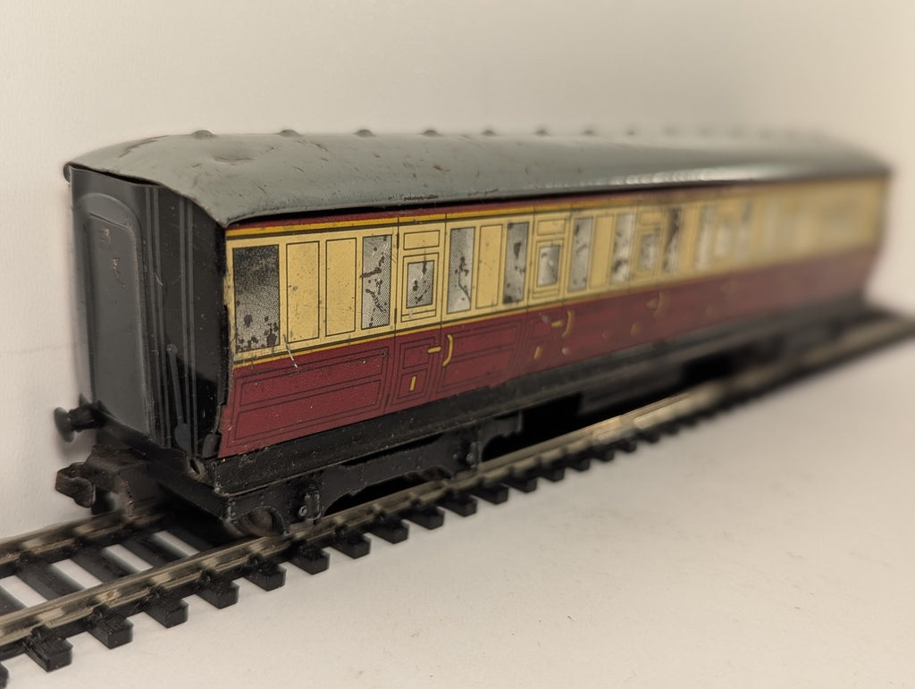 Hornby Dublo OO Gauge BR Tinplate Main Line Coach Passenger Coach E42759E