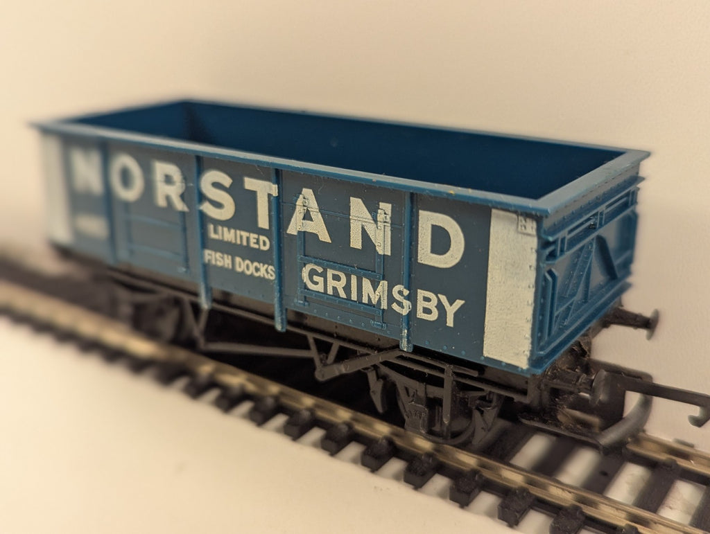 Hornby R220 OO Norstand Grimsby Fish Docks Wagon