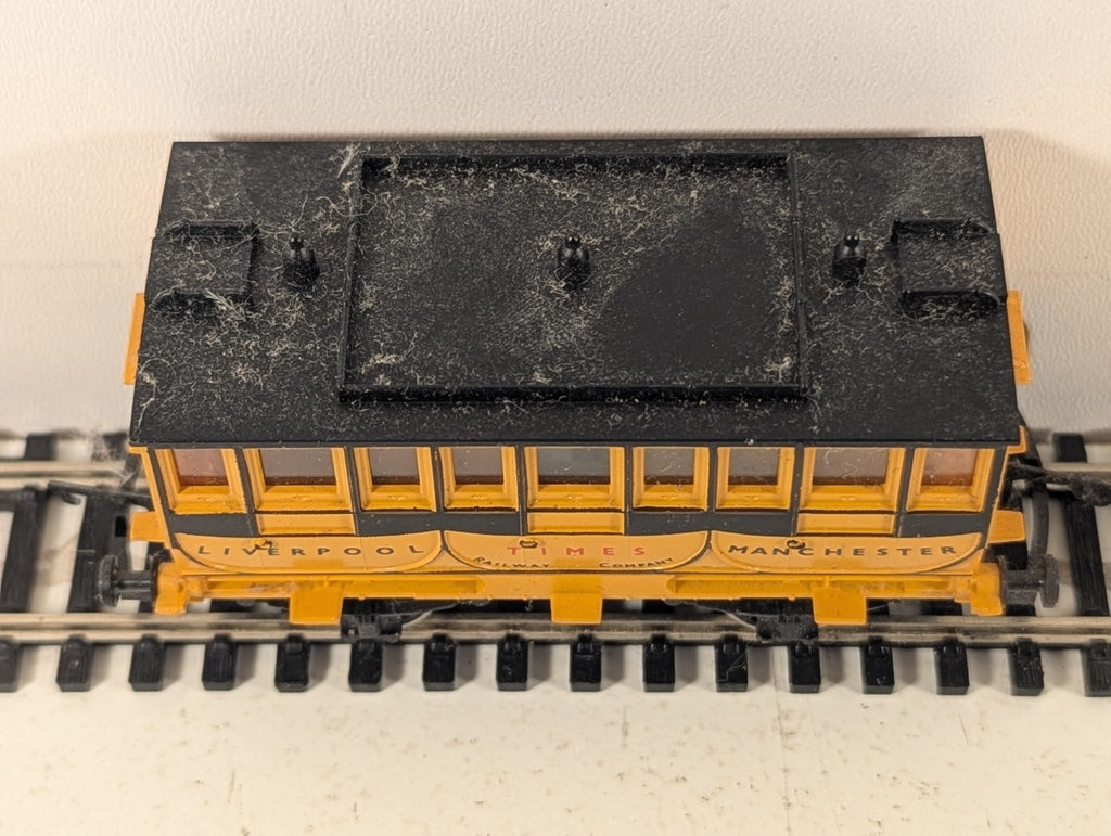 Hornby OO Gauge Liverpool & Manchester Railway 1st Class Coach 'Times'