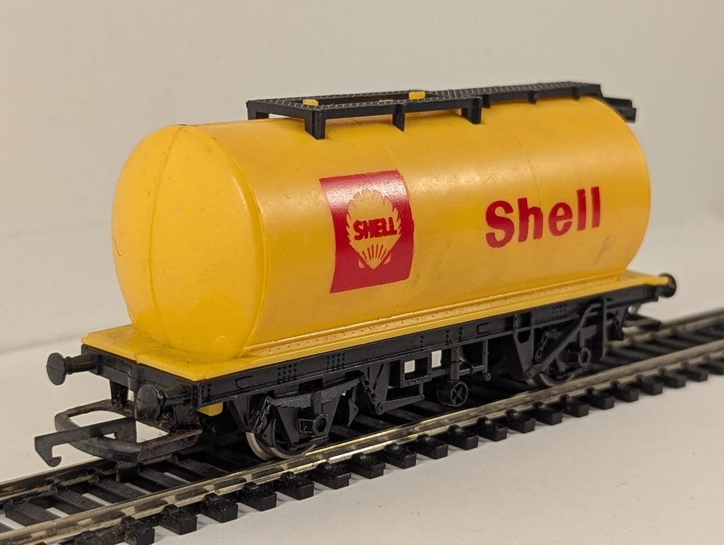 Hornby OO Gauge Shell Tank Wagon Shell Yellow