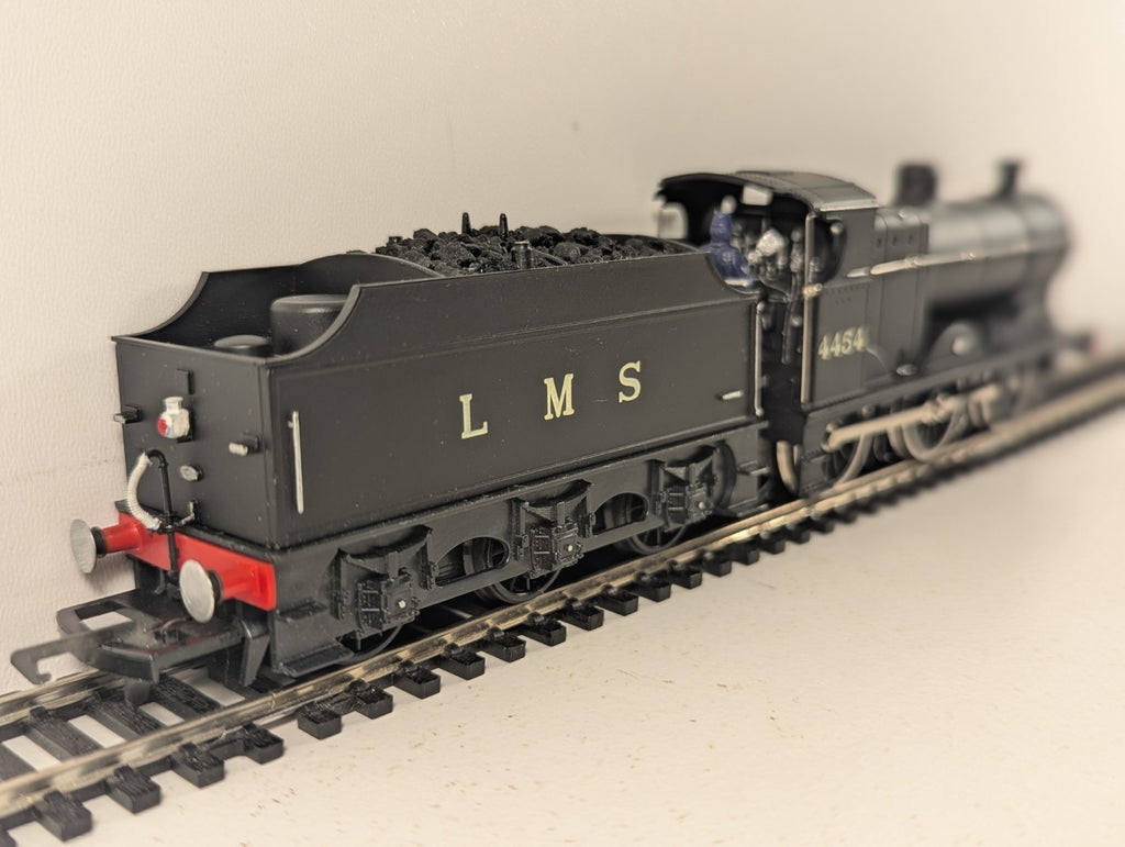 Airfix GMR OO Scale Class 4F Fowler 0-6-0 Steam Locomotive 4454 LMS Black
