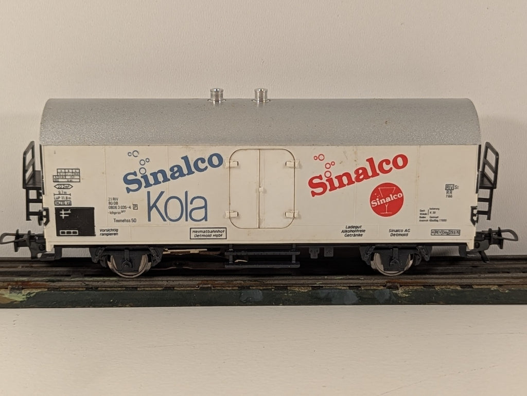 Herkat HO Refrigerator Car – “Sinalco Kola” – 3-Rail