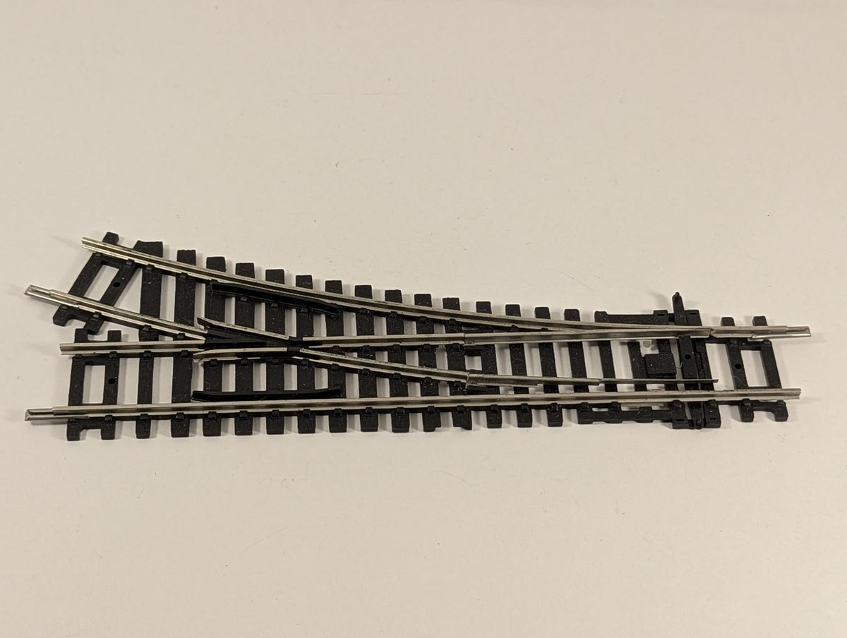 Hornby OO Gauge Right Hand Point Track R8073