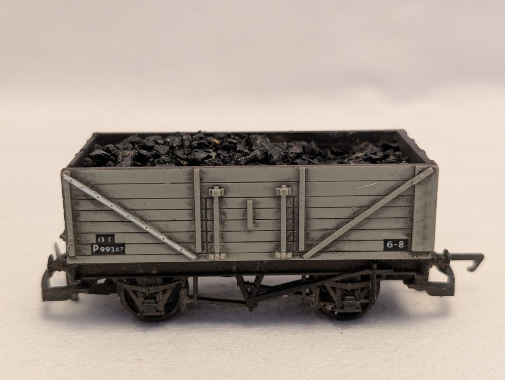 Hornby OO Gauge 7 Plank Wagon with End Door Goods Wagon P99347 BR