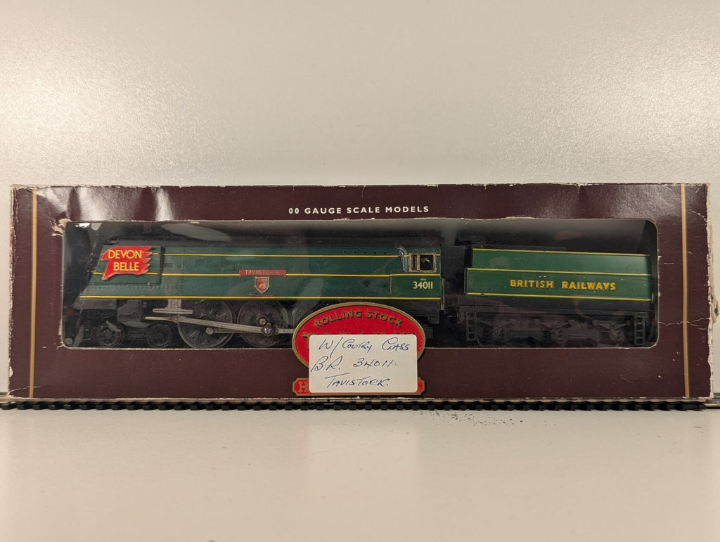 Hornby OO Gauge West Country Class 'Tavistock' Locomotive 34011 BR Green