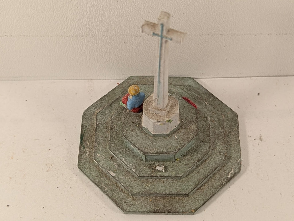 Hornby OO Gauge War Memorial Scenic Accessory R8639