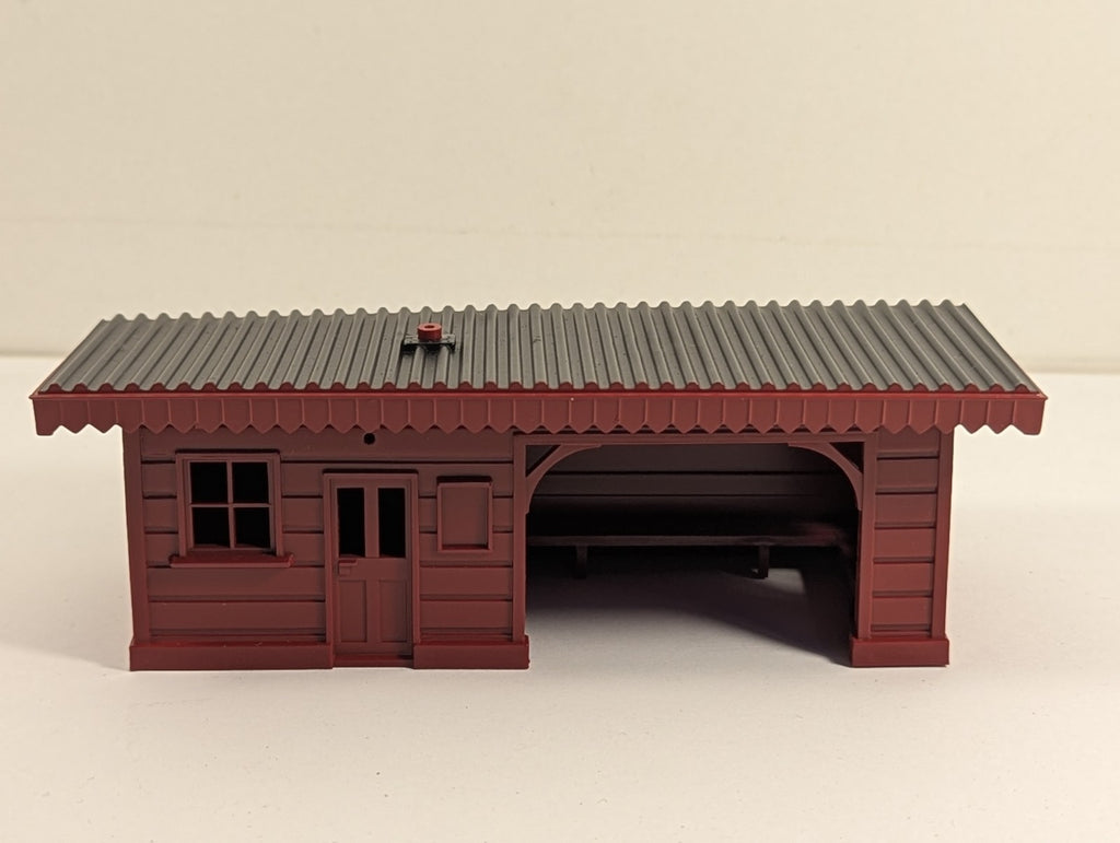 Hornby OO Gauge R513 Platform Waiting Room Maroon