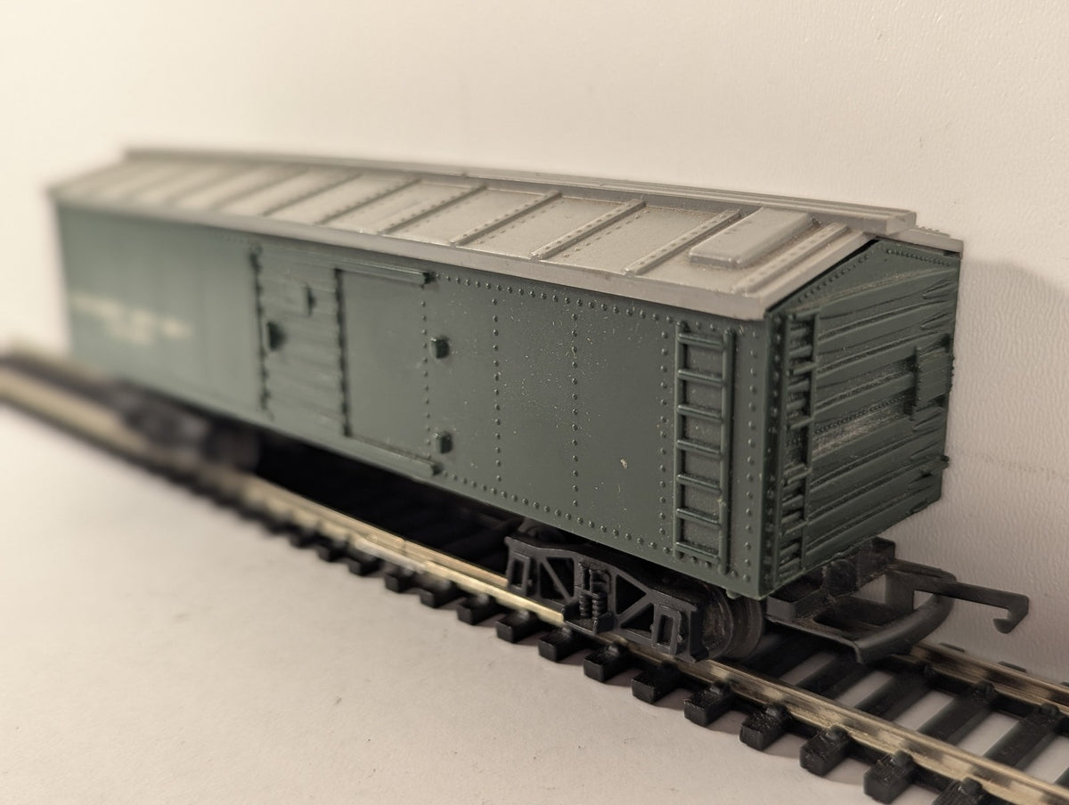 Tri-ang OO Gauge Permanent Way Dept Bogie Tool Van Bogie Van 9372 Green R.126