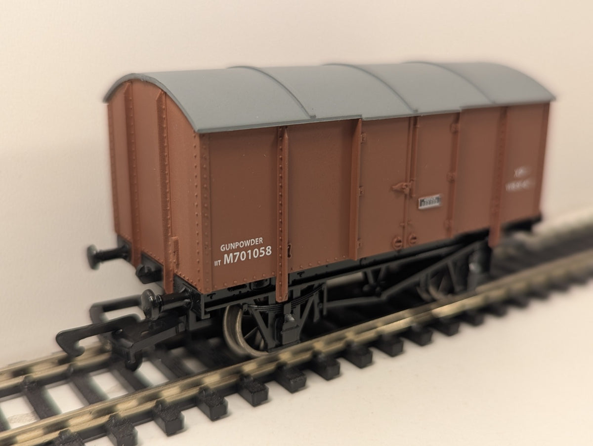 Dapol B700 OO BR Gunpowder Van M701058