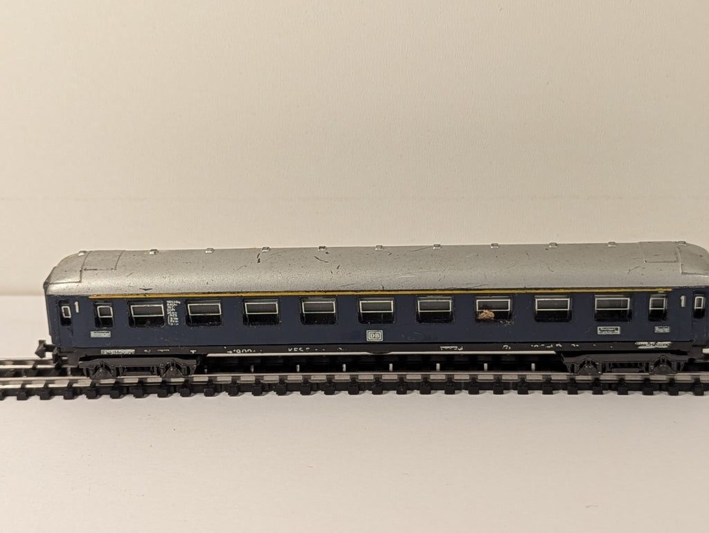Fleischmann N Gauge DB Express Passenger Coach