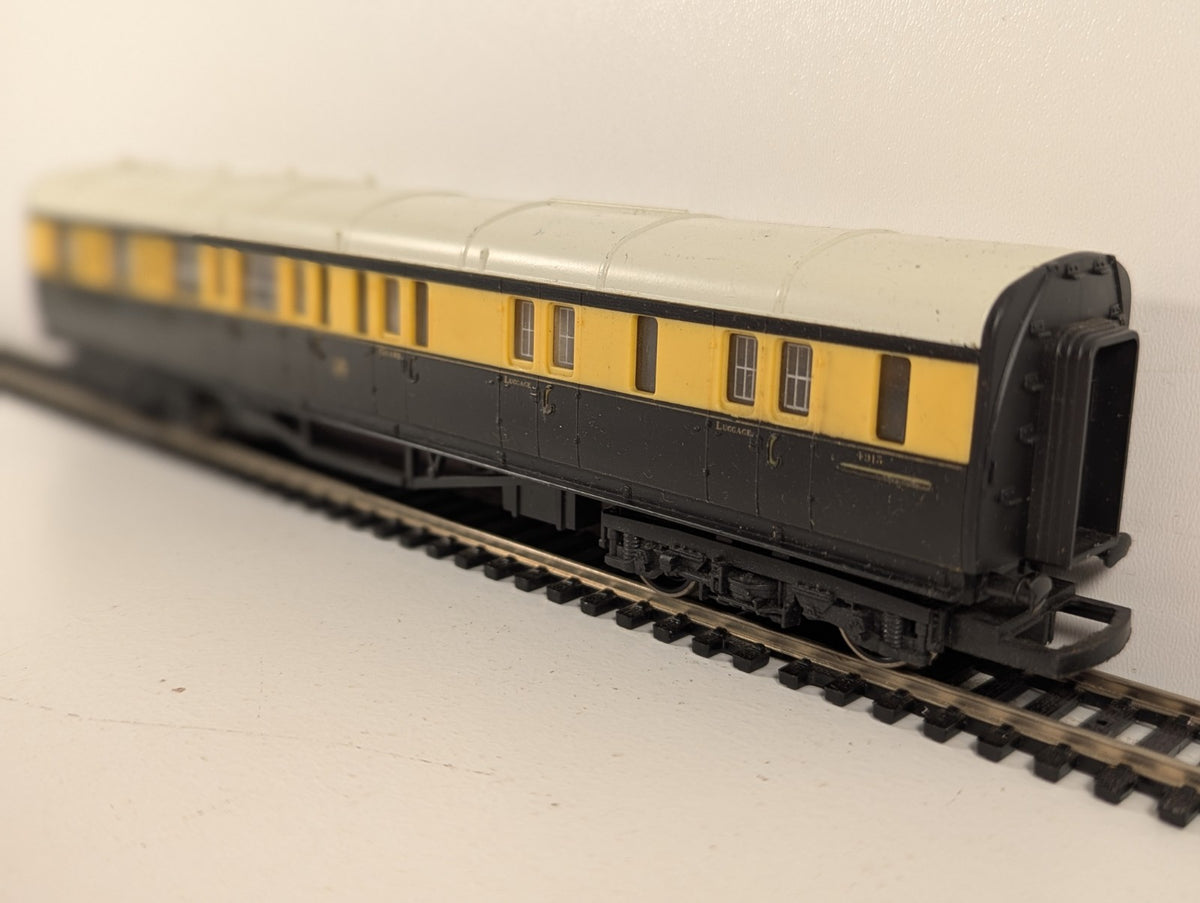 Hornby OO Gauge GWR Collett Brake Third Coach