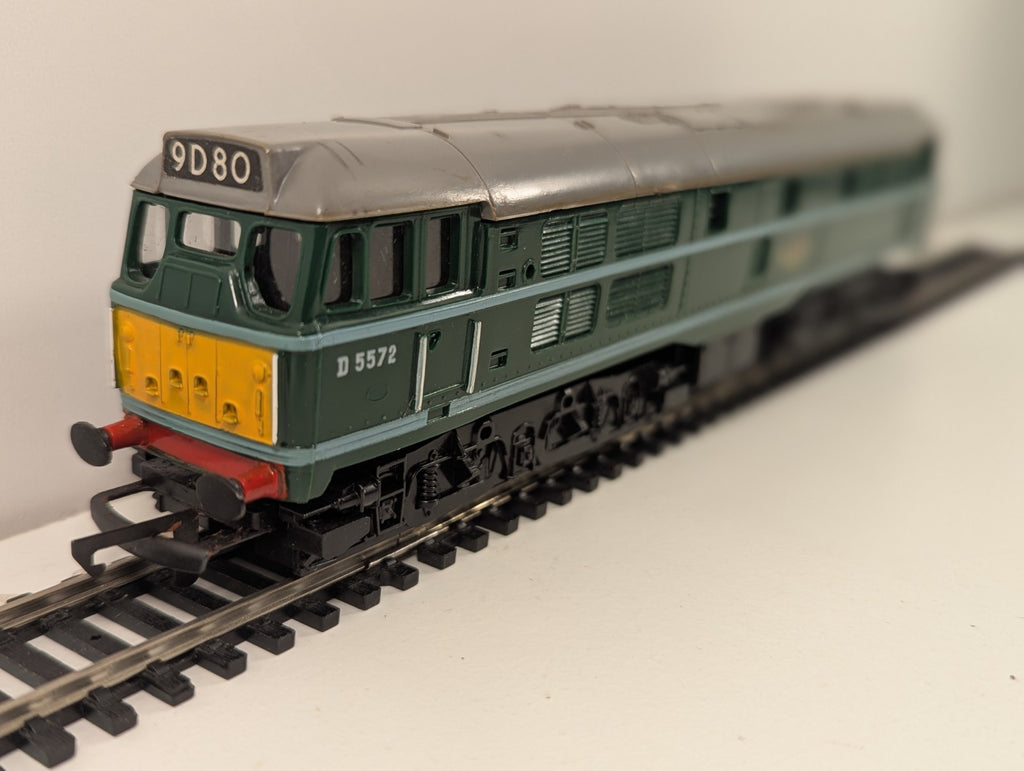 Hornby R357 OO BR Class 31 D5572 DCC Fitted Boxed