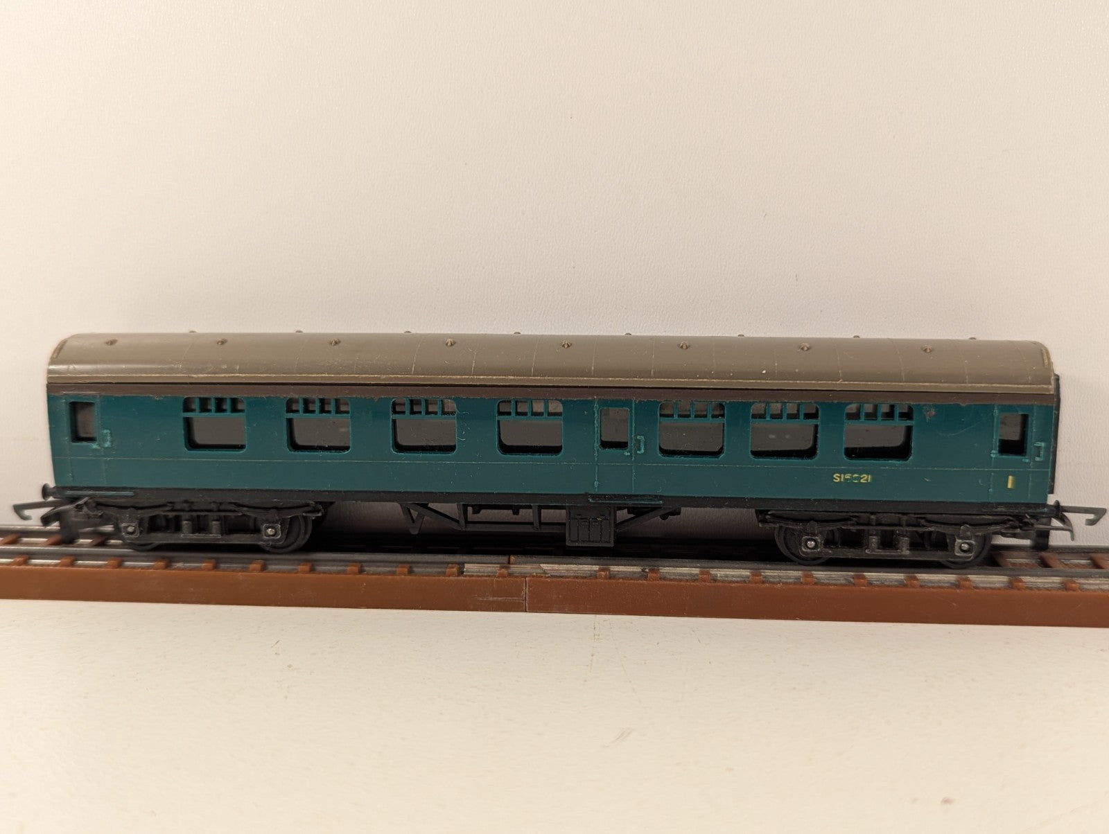 Tri-ang TT Gauge BR Southern Region Mk1 Passenger Coach