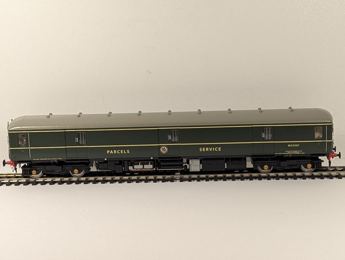 Heljan OO Gauge Class 128 Parcels DMU Diesel Multiple Unit M55987 BR Green