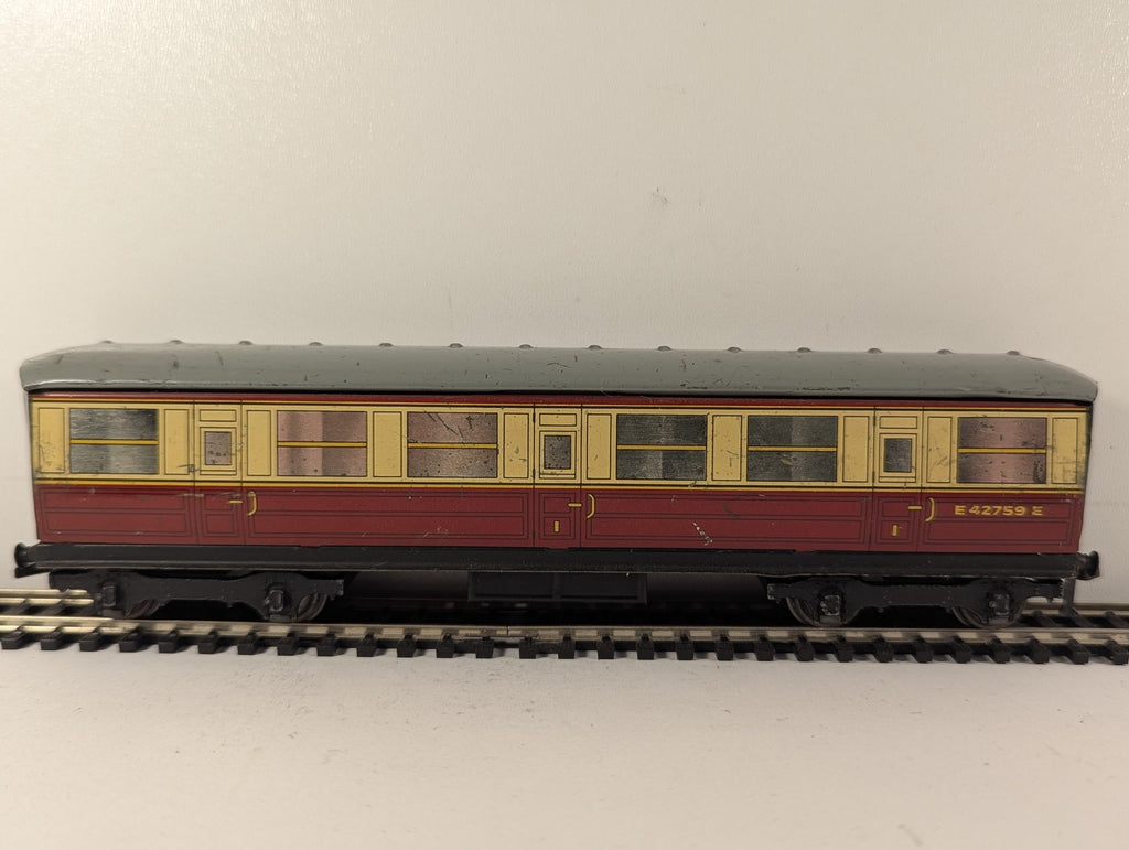Hornby Dublo OO Gauge BR Tinplate Main Line Coach Passenger Coach E42759E