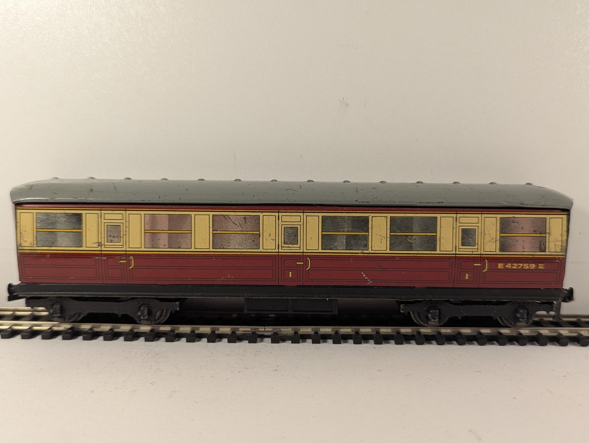 Hornby Dublo OO Gauge BR Tinplate Main Line Coach Passenger Coach E42759E