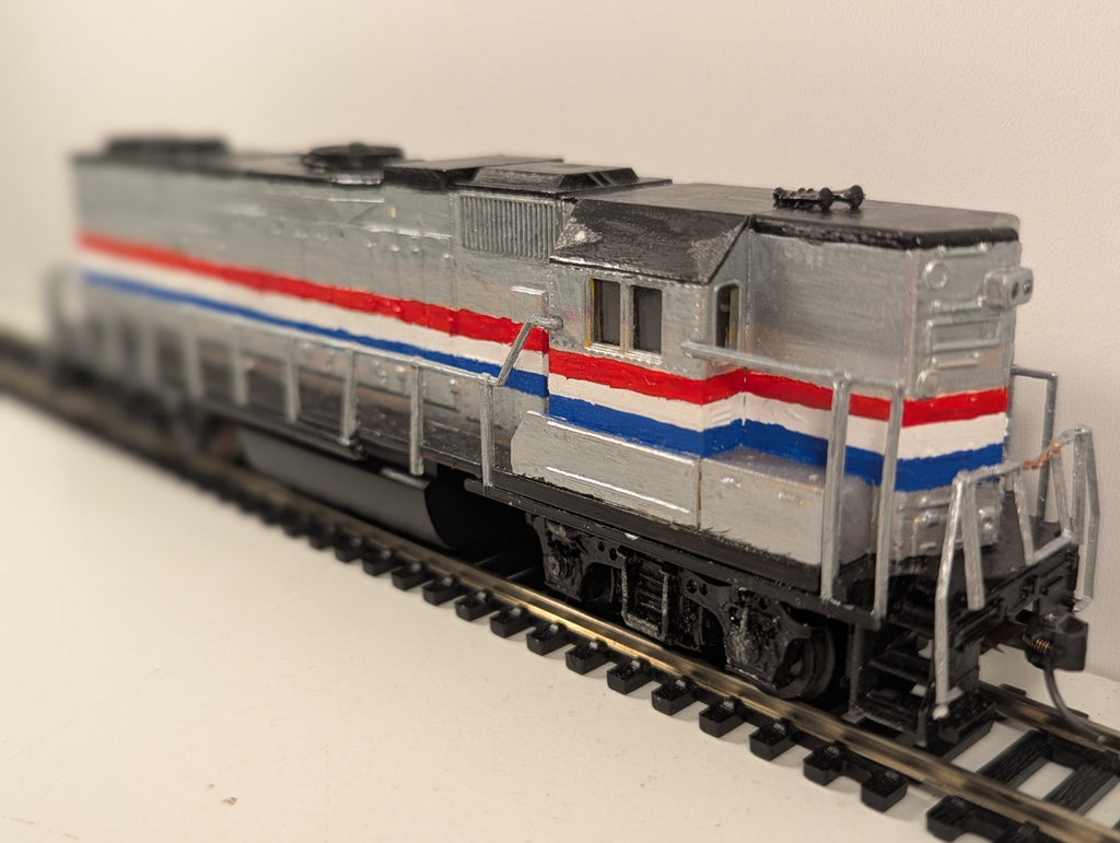 Life-Like HO Gauge GP38 Diesel Locomotive – Repainted