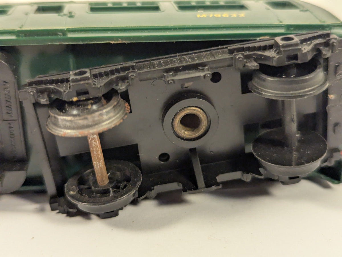 Tri-ang Hornby OO Gauge R158 Class 101 DMU Dummy Car BR Green