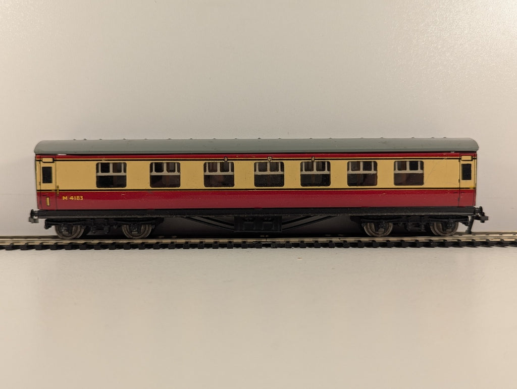 Hornby Dublo 32017 OO Gauge LMR D12 Corridor Coach - Boxed