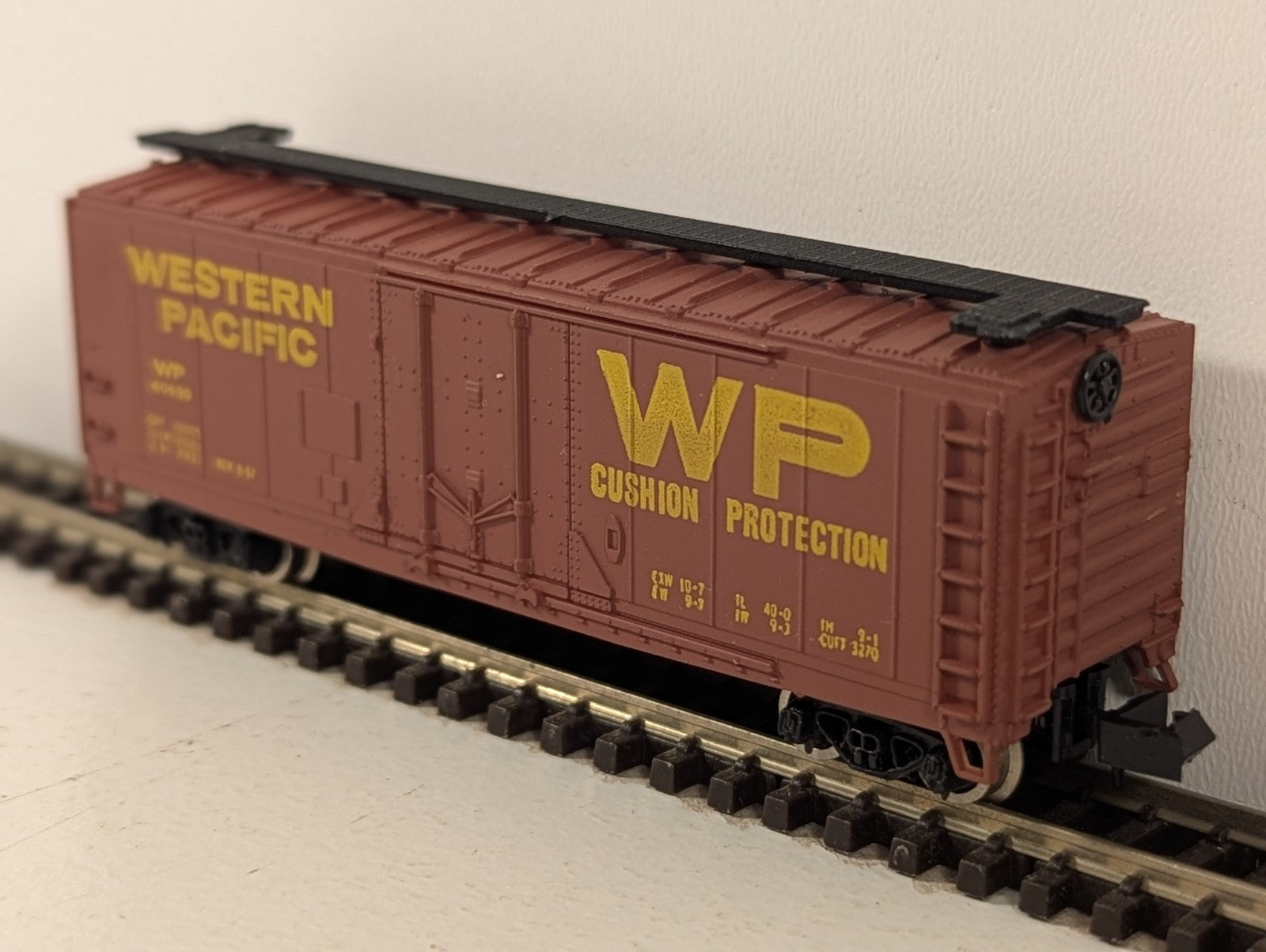 Bachmann 5006 N Gauge Western Pacific Reefer Box Car - Boxed