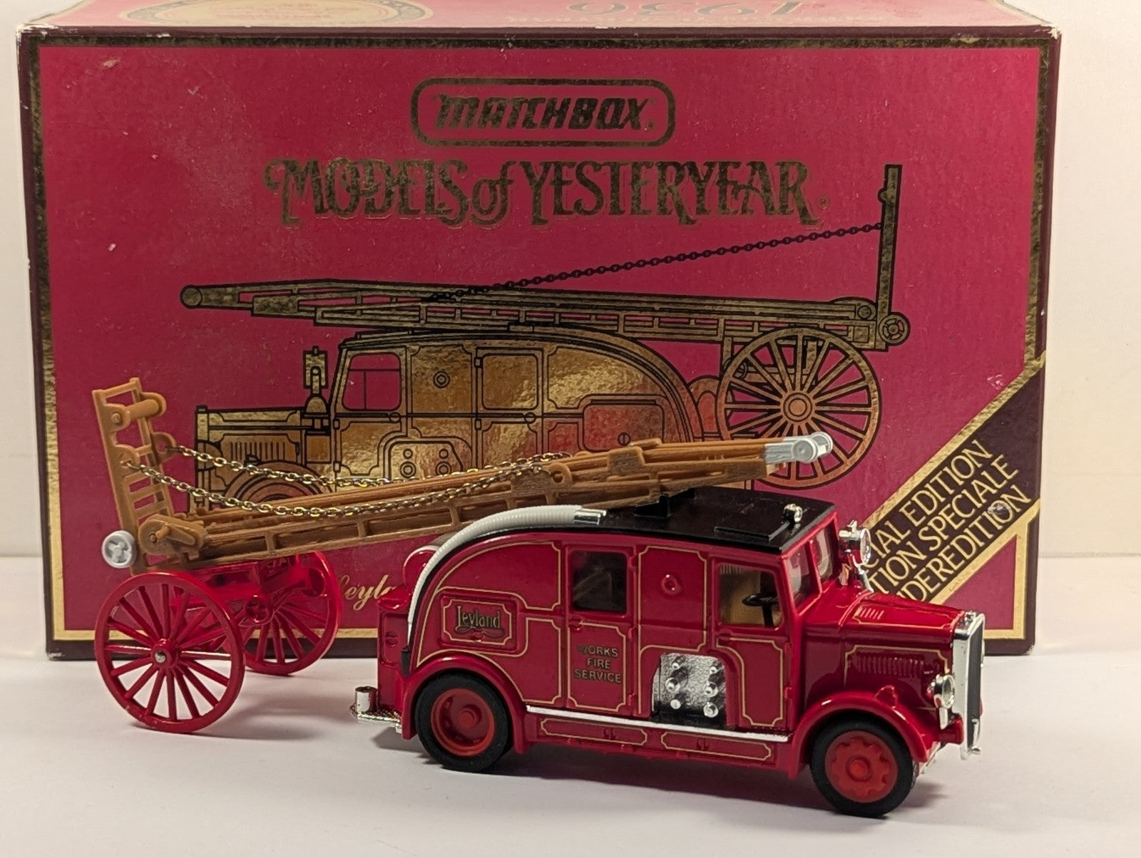 Matchbox Models of Yesteryear YS-9 1936 Leyland Cub Fire Engine
