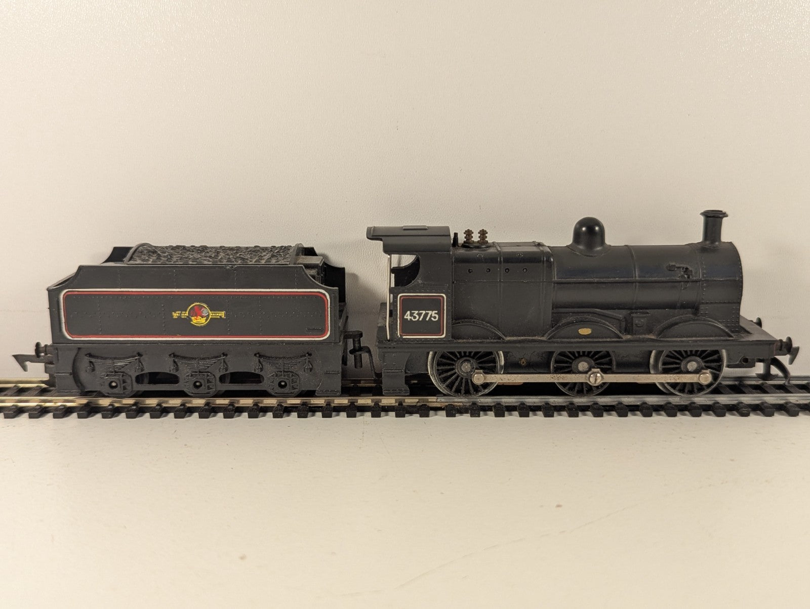 Tri-ang R251 OO Gauge BR Class 3F 0-6-0 Steam Locomotive