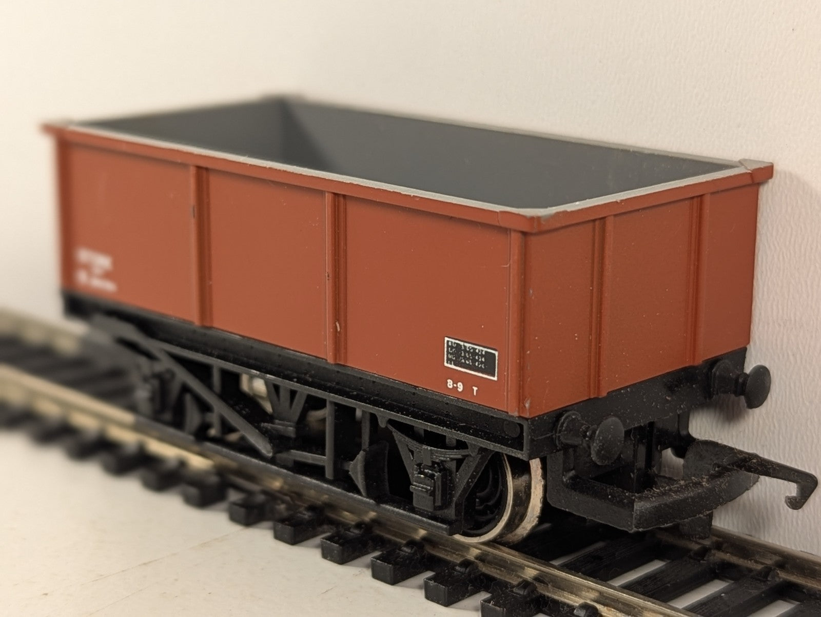 Hornby OO Gauge 26 Ton Tippler Wagon 'Stone' Goods Wagon B 385760