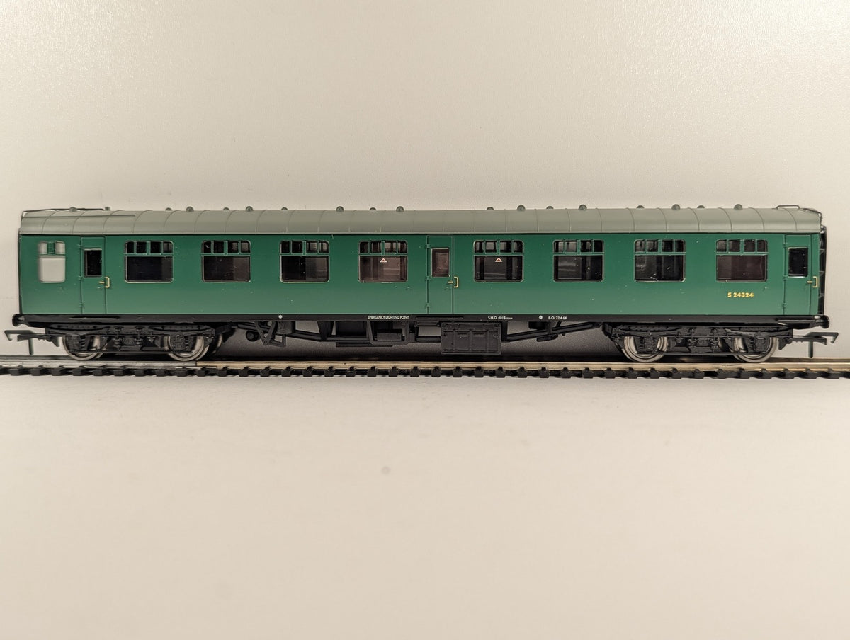 Bachmann OO Gauge BR Mk1 Corridor SK Passenger Coach S 24324