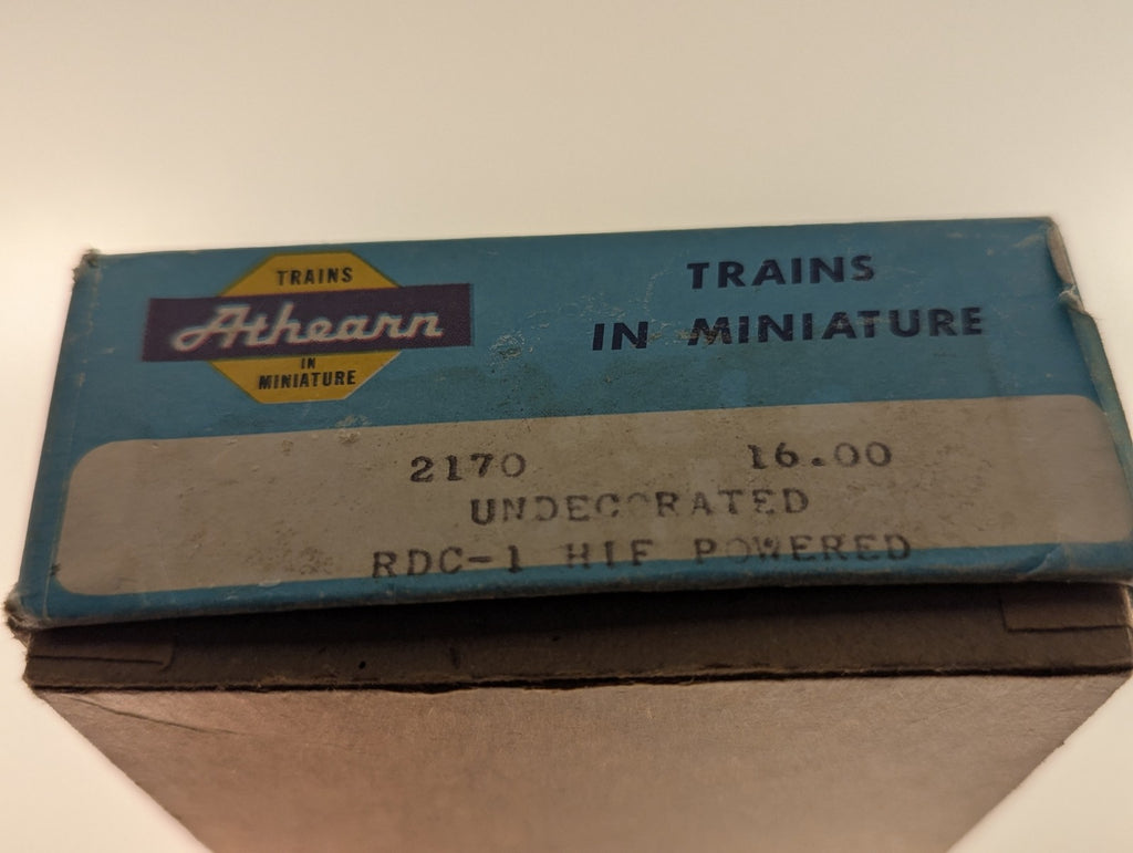 Athearn HO Gauge Budd RDC-1 Diesel Railcar 9055 Canadian Pacific 2170