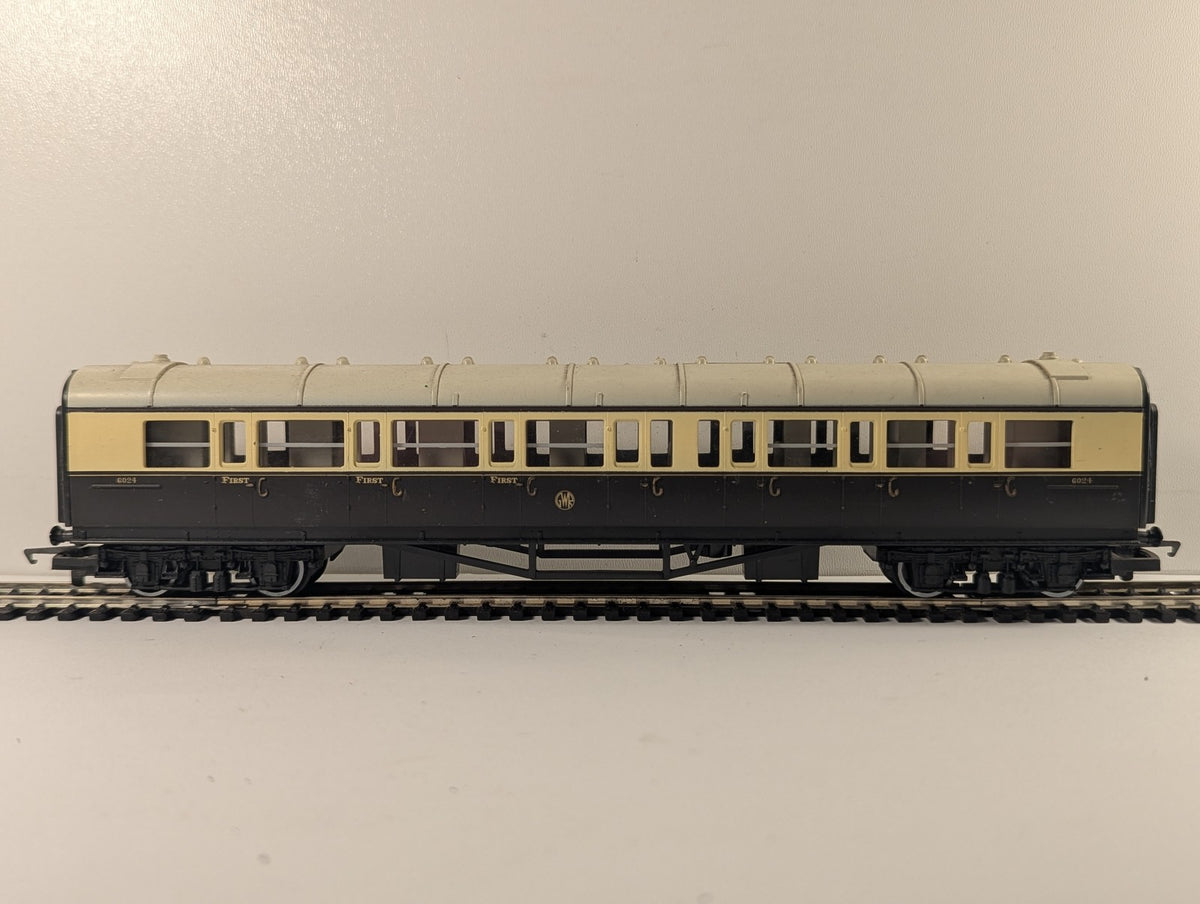 Hornby OO Gauge GWR Collett Composite Coach Passenger Coach 6024