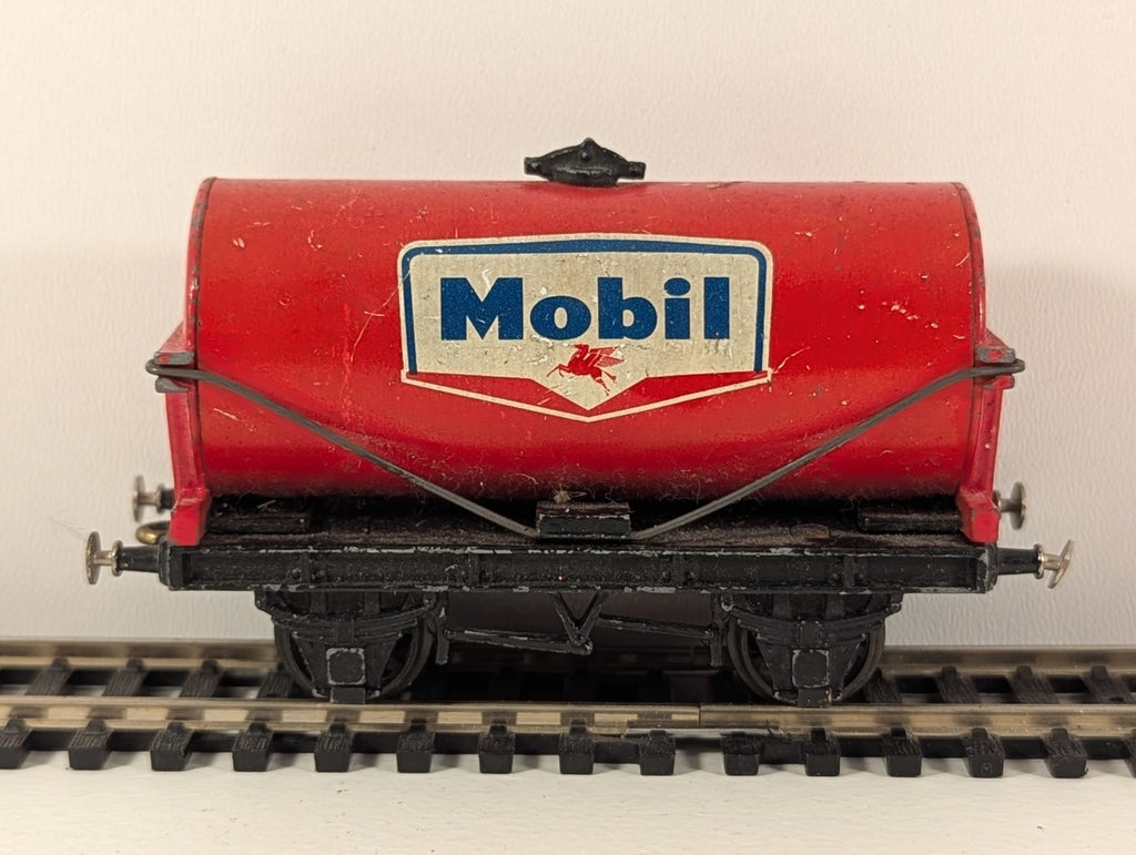 Hornby Dublo Mobil Tank Wagon – OO Gauge