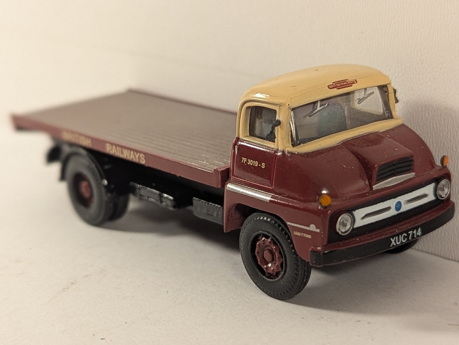 Base Toys OO Gauge Ford Thames ET6 Flatbed Road Vehicle 7F 3019-S