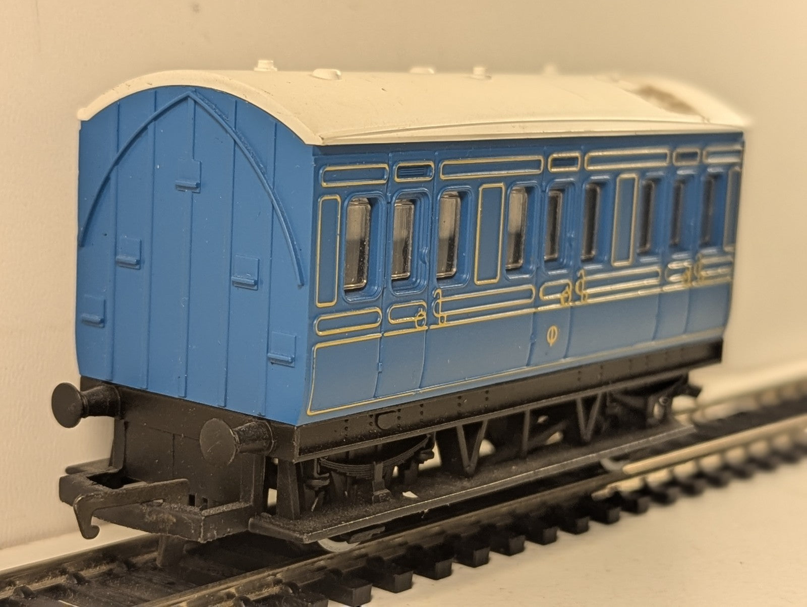 Hornby OO Gauge Caledonian Railway 4-Wheel Coach Caledonian Railway