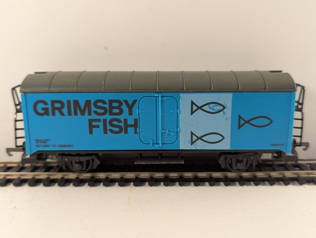 Lima Grimsby Fish Van Blue OO Gauge