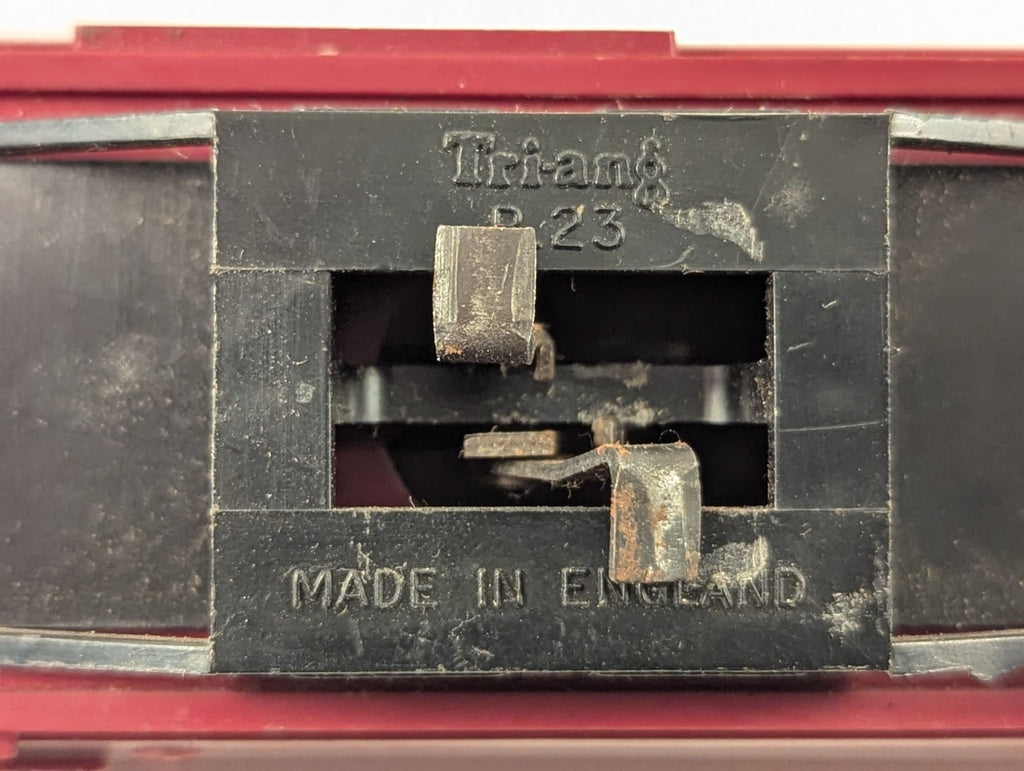 Tri-ang OO Gauge Operating Royal Mail Coach (Lettering Missing)