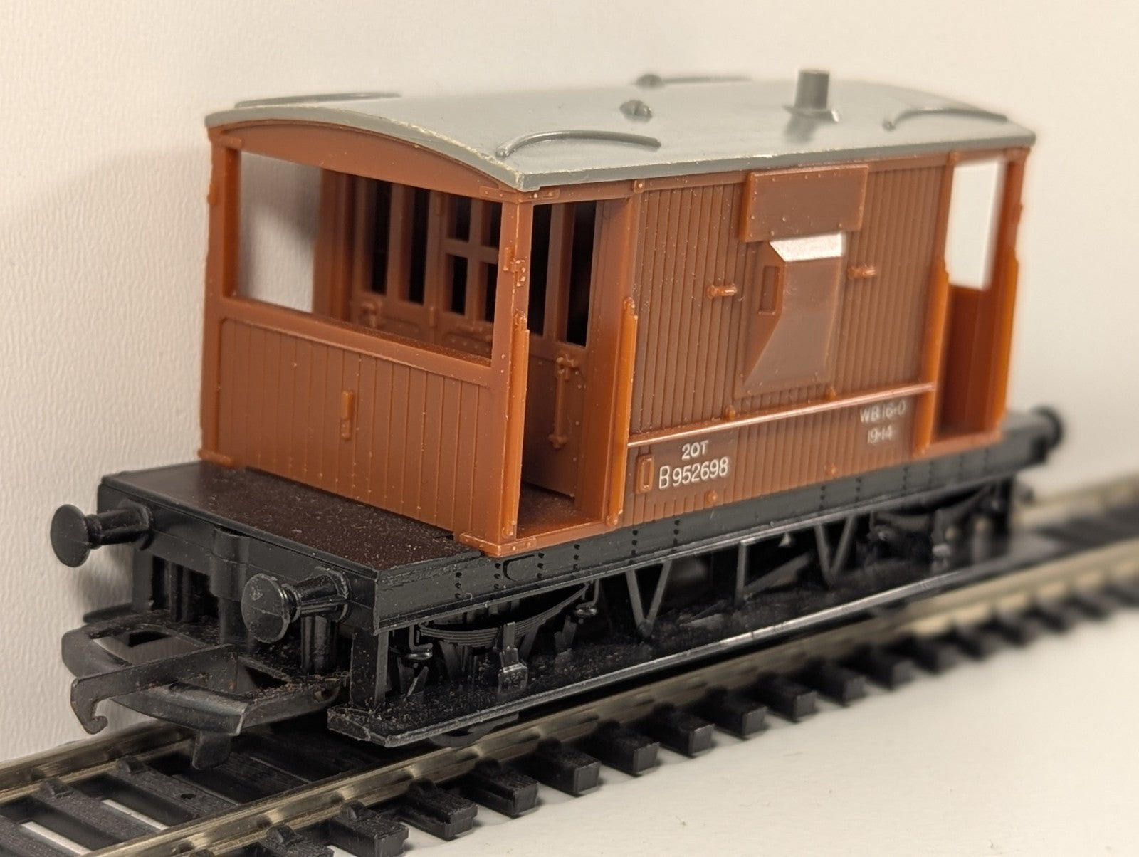 Hornby RailRoad – BR 20 Ton Brake Van (OO Gauge)