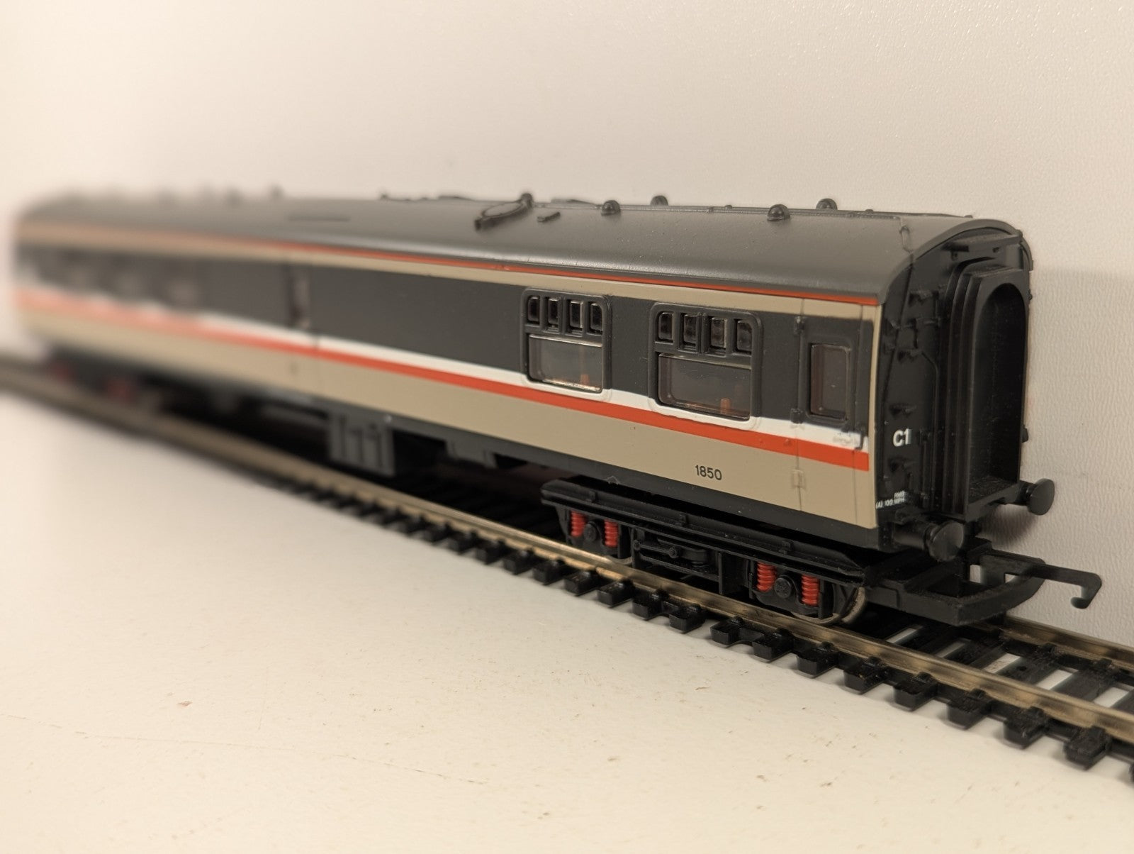Hornby R426 BR Mk1 RMB Restaurant Miniature Buffet Coach