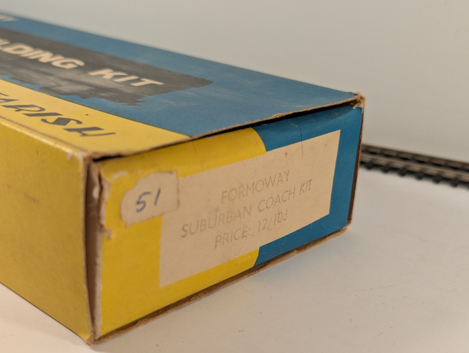 Graham Farish Formoway OO Gauge Suburban Coach Kit Boxed