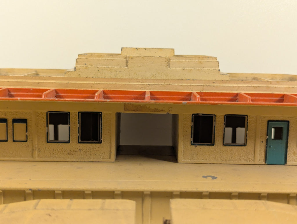 Hornby Dublo D1 Through Station OO Gauge