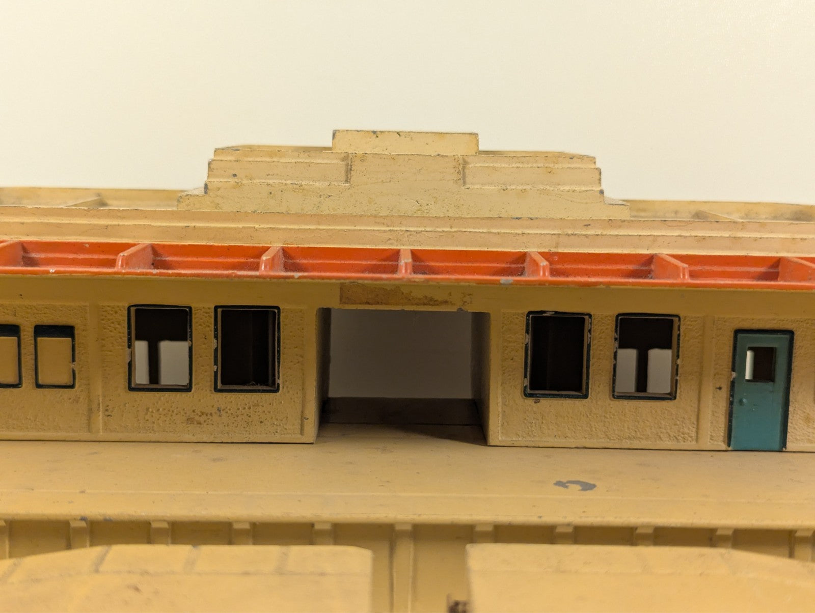 Hornby Dublo D1 Through Station OO Gauge