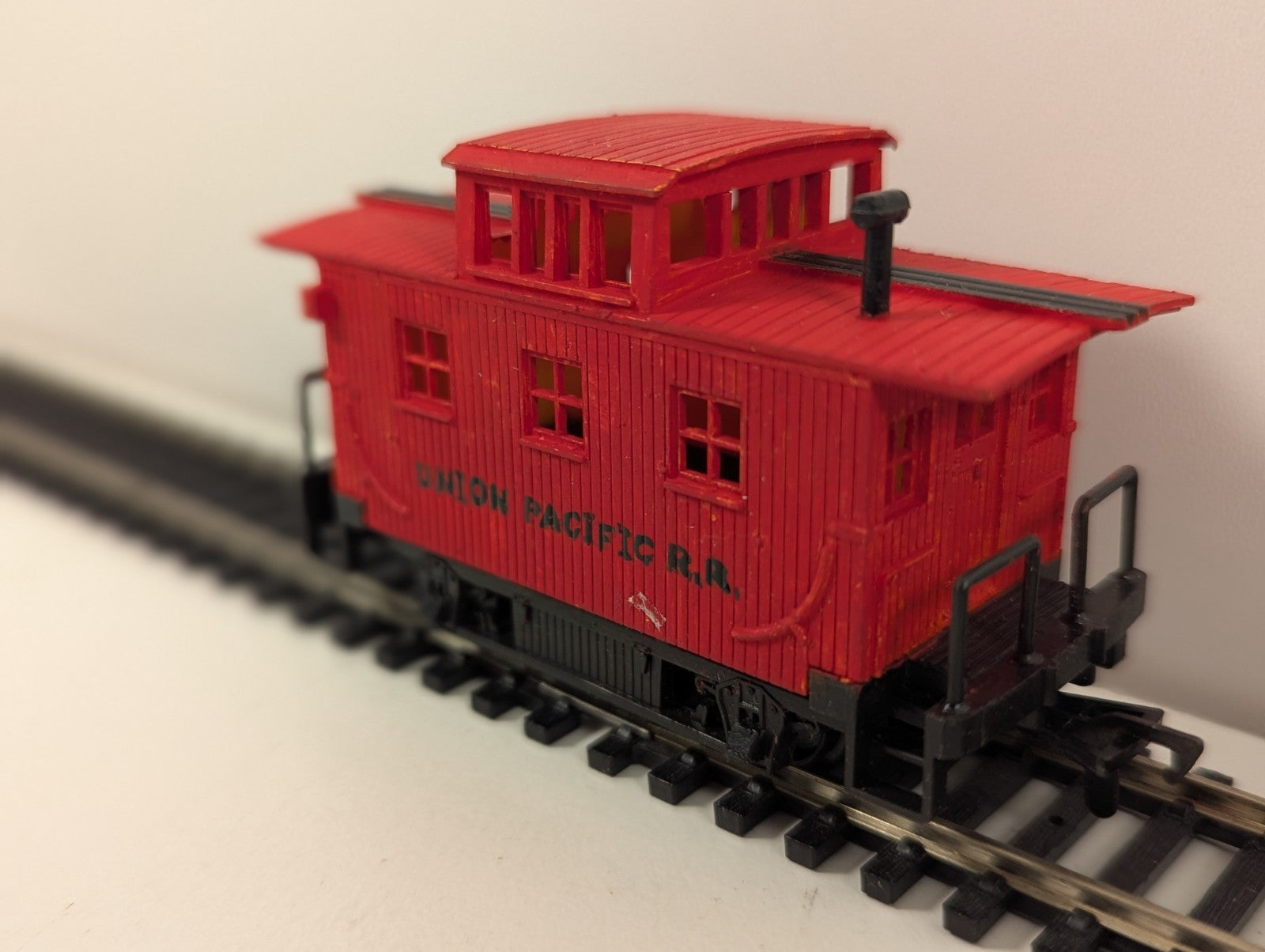 Bachmann HO Union Pacific Old-Time Bobber Caboose