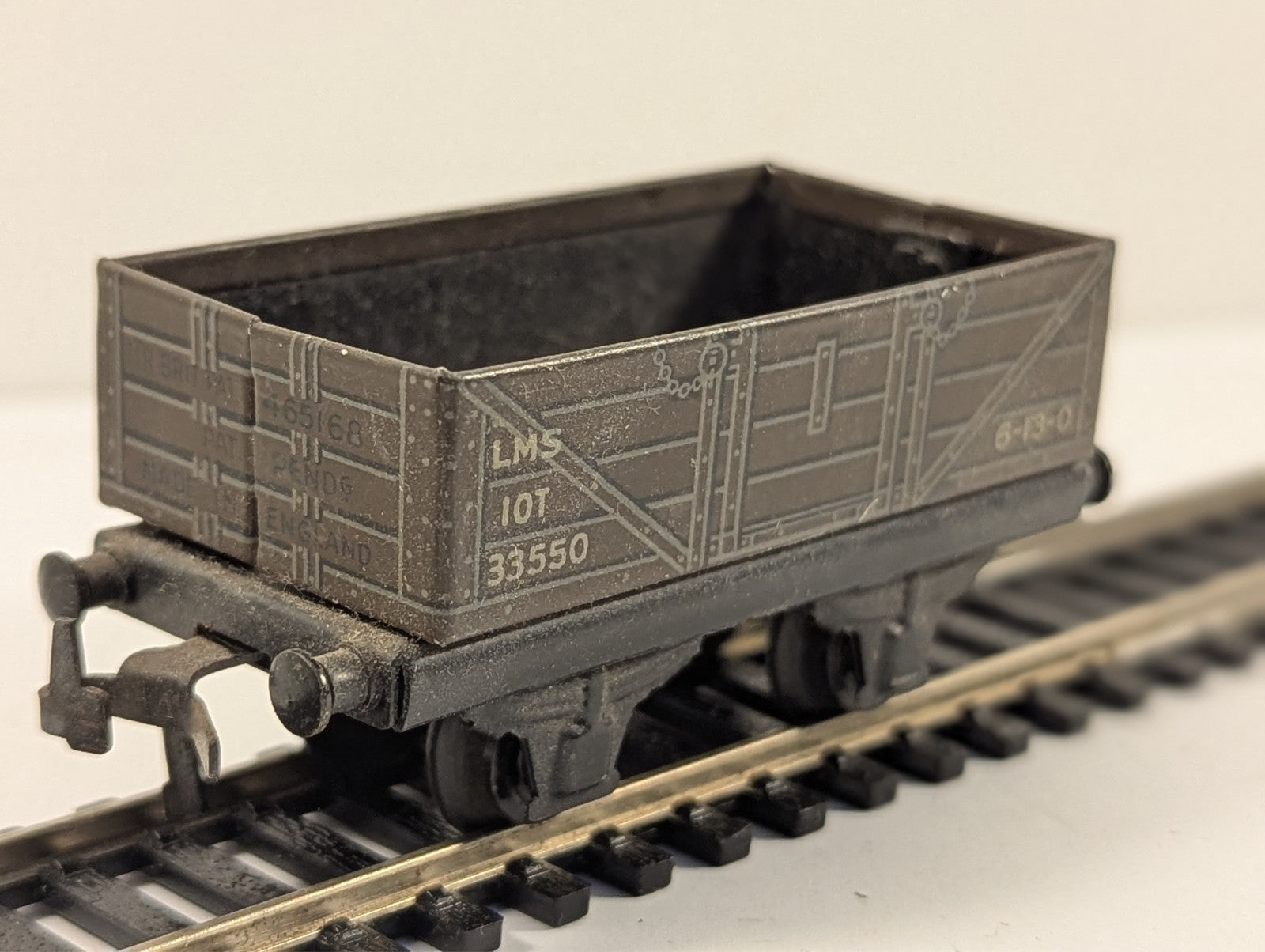 Trix OO Gauge LMS 5 Plank Open Mineral Wagon