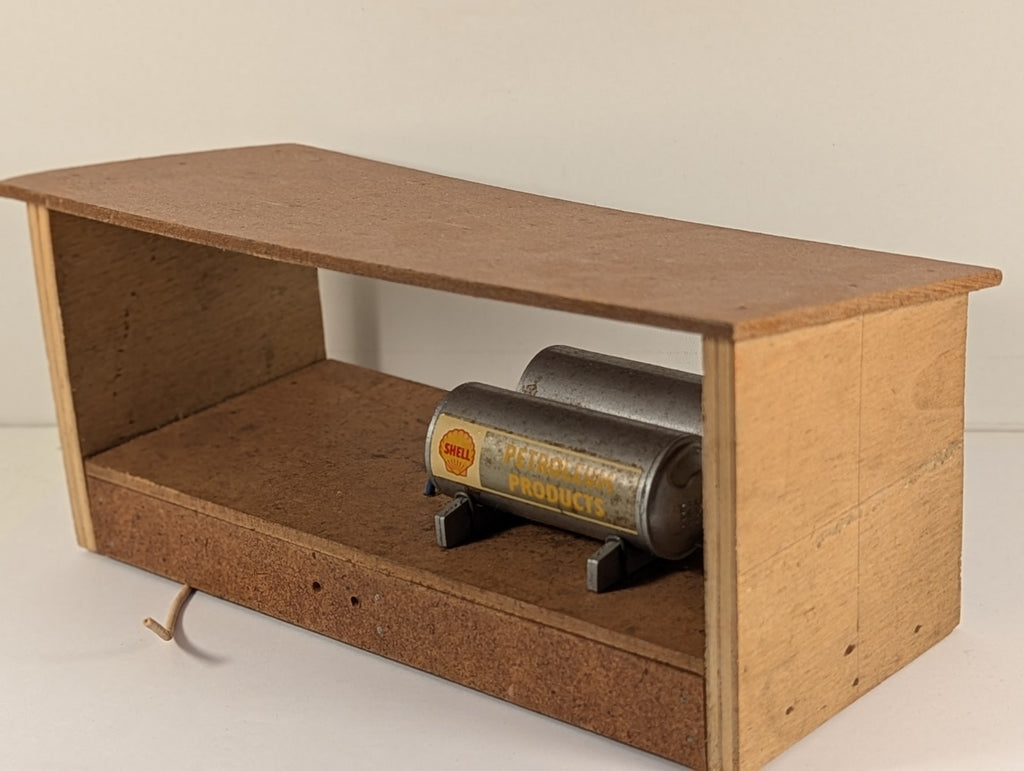 OO Gauge Wooden Building for Fuel Tankers