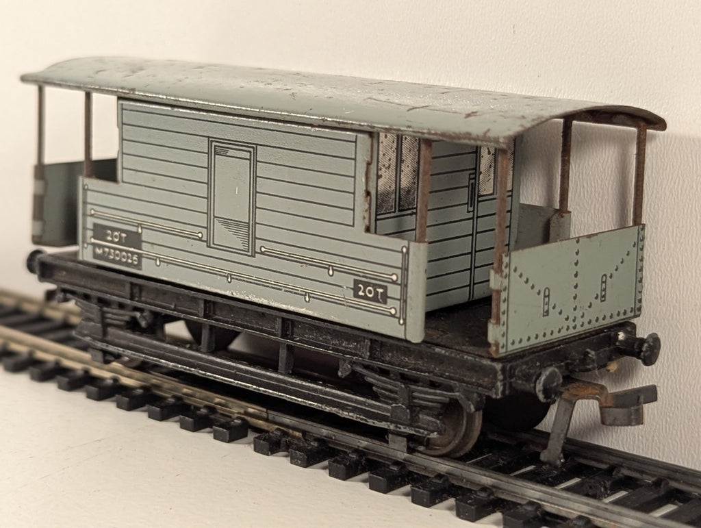 Hornby Dublo OO Gauge BR 20 Ton Goods Brake Van