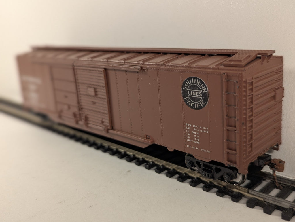 Accurail HO Scale 50ft Automobile Boxcar Goods Wagon 65927