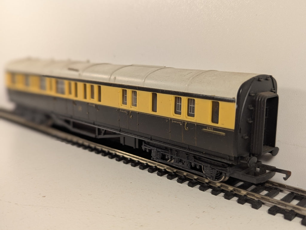 Hornby OO Gauge GWR Brake Third Coach Passenger Coach 4913