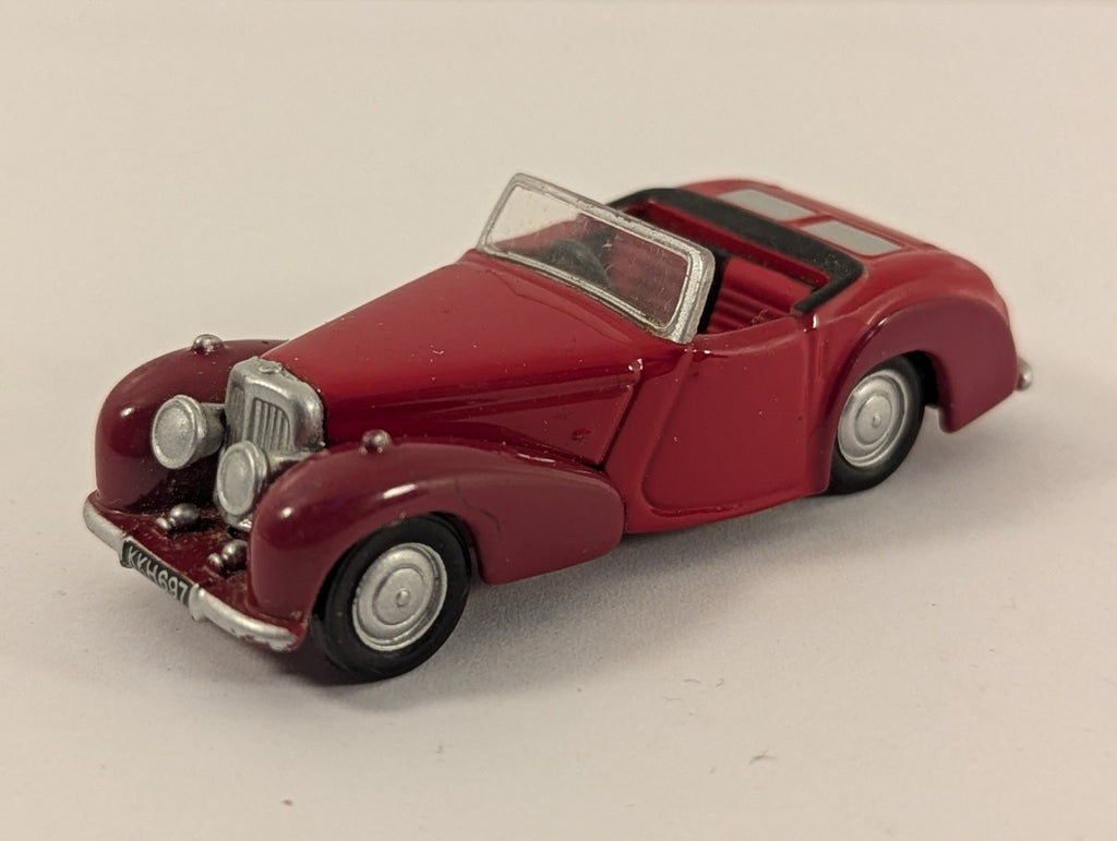 Oxford Diecast 76TR004 1:76 Triumph Roadster Maroon KKH 697