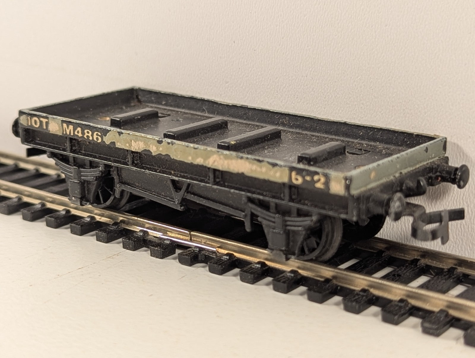Hornby Dublo OO Gauge 10T Cables Flat Bed Wagon Chipped Paint