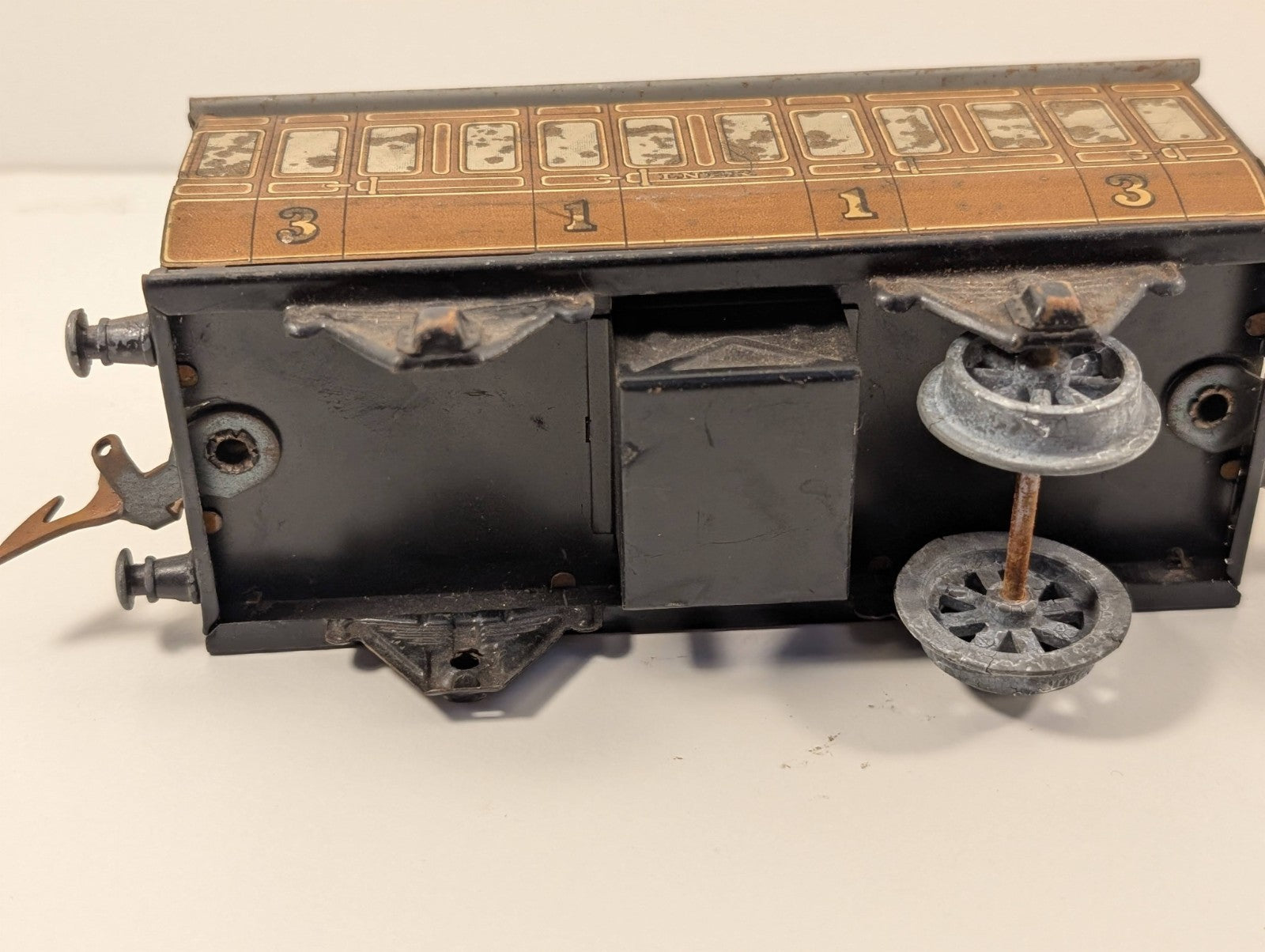 Hornby O Gauge No.1 Passenger Coach – LNER – Tinplate by Meccano Ltd